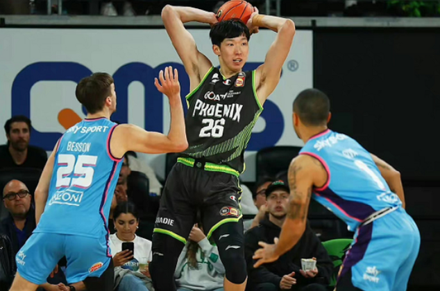 又牵住她 又牵住她